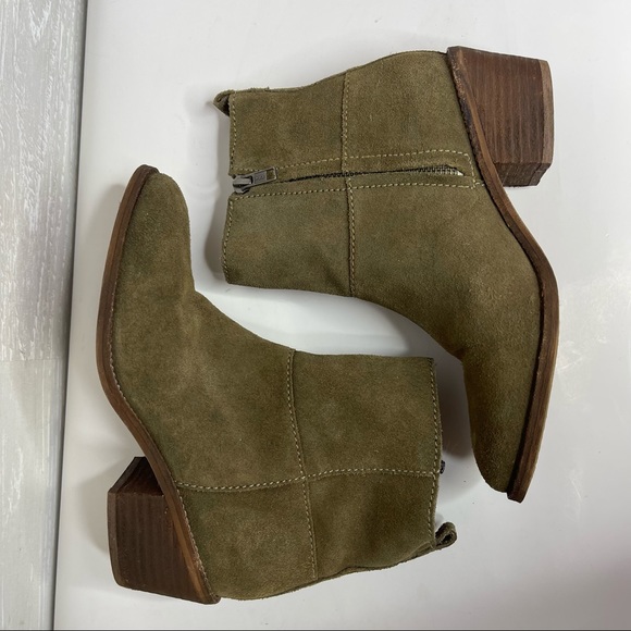 Madewell the Perrie B2070 green/moss suede ankle bootie 6 - Picture 14 of 16
